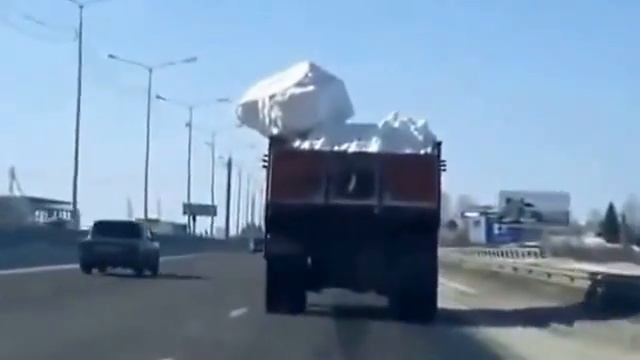 Лучшие автомобильные приколы! смотреть онлайн