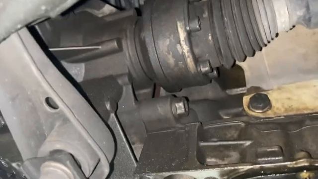 Skoda Octavia 1.4 TSI люфт привода МКПП смотреть онлайн