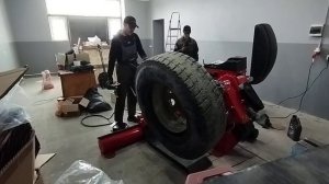 Первый раз делаем грузовой шиномонтаж #шиномонтаж #autom