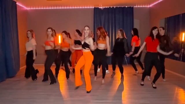 Girls and bachata / Девушки и бачата смотреть онлайн