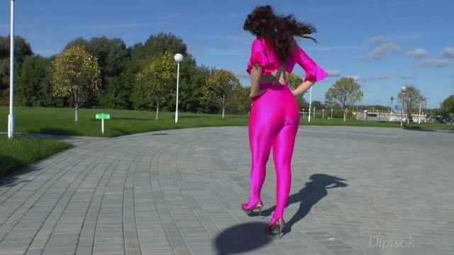 ANNA A (PINK) смотреть онлайн