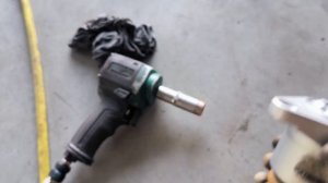 Замена верхних опор задних амортизаторов пассат б5