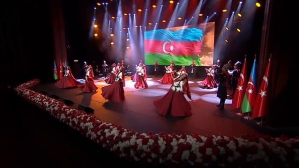 Азербайджанский танец "Узундере". Azerbaijani dance "Uzundere".
