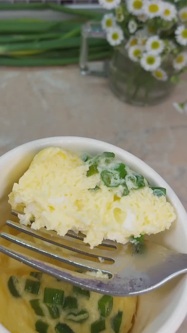 Омлет в кружке в микроволновке смотреть онлайн