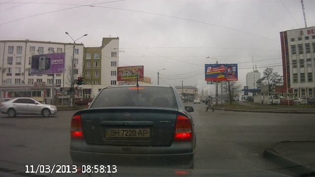 Видеорегистратор GT R85 (день, пасмурно) смотреть онлайн