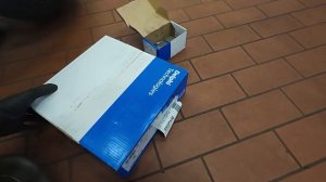 Замена тормозных дисков и колодок на Peugeot 3008.