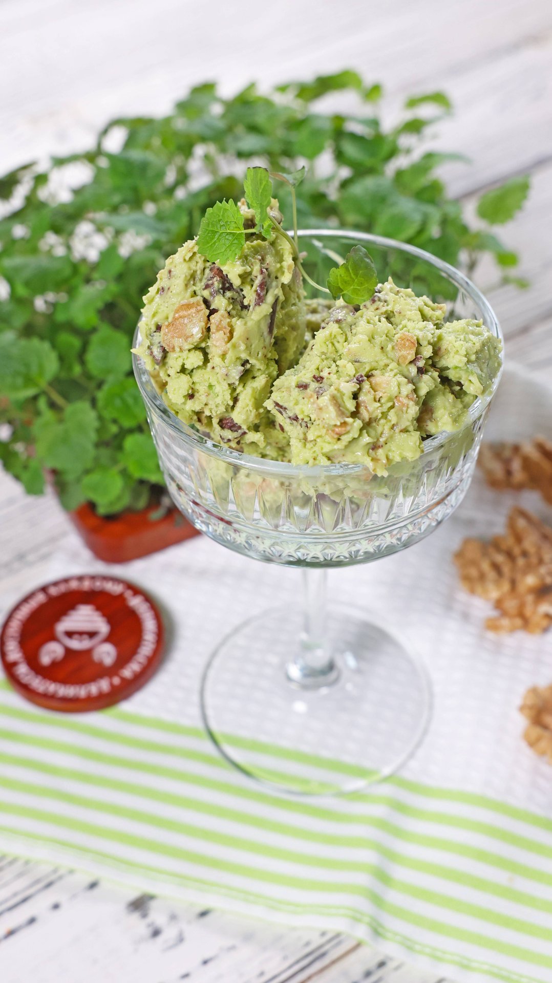 thumb-Авокадо Гигант Бразилия 1шт-2}