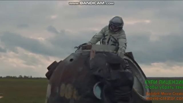 Под крылом самолёта о чём то поёт (к/ф "Экипаж") смотреть онлайн