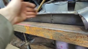 Переварка Нивы 2131 пороги из профильной трубы 80/80.