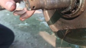 МЕНЯЕМ ТОРМОЗНЫЕ КОЛОДКИ НА МУРАВЬЕ!