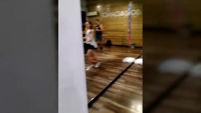 Танец forro arasta-pe - занятие в школе Forroforru смотреть онлайн