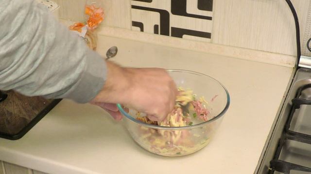 Бутерброды с сыром и колбасой на сковородке смотреть онлайн