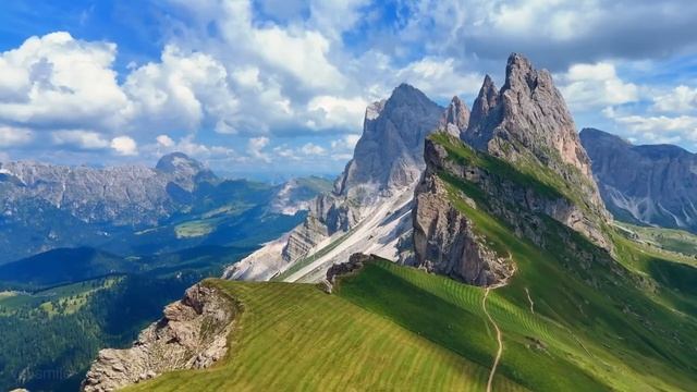 Leaving You, Loving You (J&B REMIX) смотреть онлайн