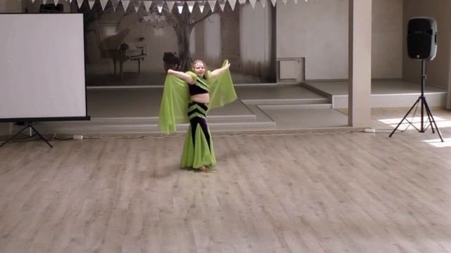 Отделение "Танцы народов мира"Ювеналы соло восточный ? смотреть онлайн