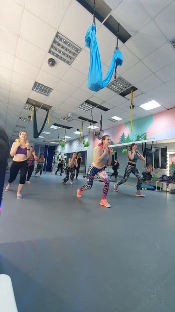 круговая тренировка с гантелями смотреть онлайн