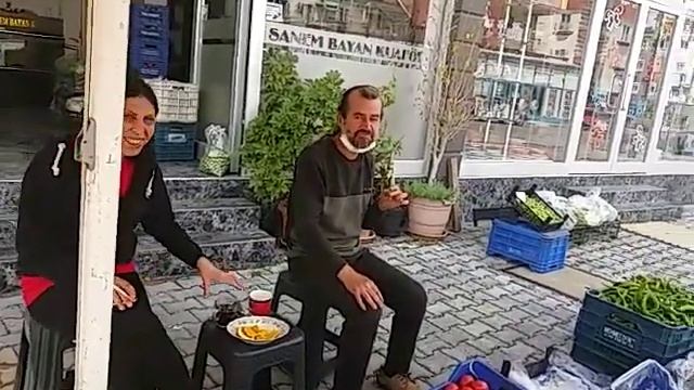 МОЙ ДРУГ ПАРИКМАХЕР ВО ВРЕМЯ КАРАНТИНА СТАЛ ПРОДАВЦОМ