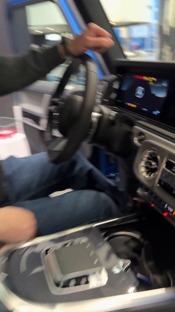 Mercedes-Benz EQ 580 смотреть онлайн