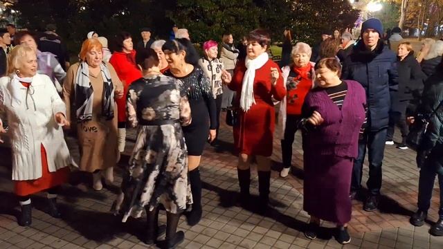 07.12.24 - Танцы на Приморском бульваре - Севастополь - ДР С смотреть онлайн