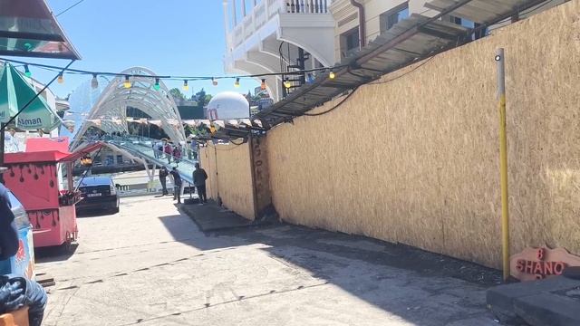 Грузия. Старый Тбилиси. Канатная дорога. Мост Мира. Экскурсия. Второй день путешествия. смотреть онлайн