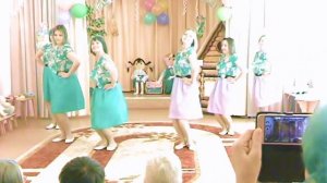 Танец воспитателей на выпускном в 2018 году