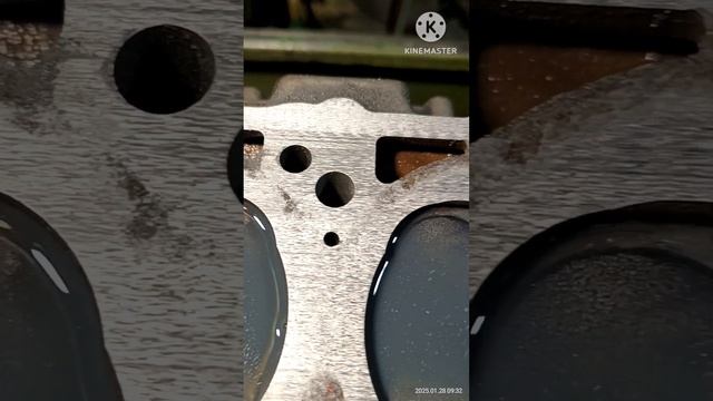 Шлифовка угловых ГБЦ Мерседес 140 на плоскошлифовально смотреть онлайн