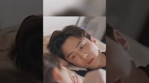 Девушка-курьер получает помощь от миллиардера после о