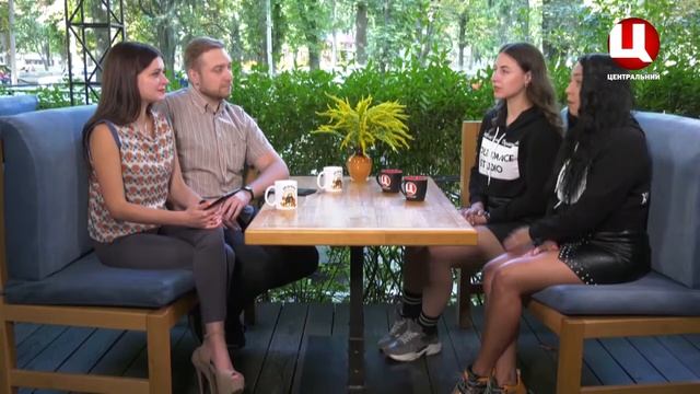 Анна Четвертак та Наталія Кабаченко, керівниці та пед?
