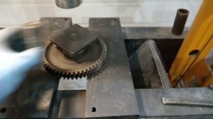 Замена втулки промежуточной шестерни д240 - д245.