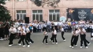 Школа -это детство