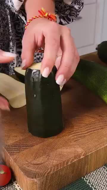 Рецепт приготовления быстрого обеда или ужина из кабачка и овощей, который сможет приготовить каждый смотреть онлайн