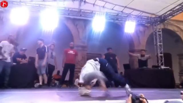 БИ ГЁРЛС В ДЕЛЕ! ДЕВУШКИ ТАНЦУЮТ БРЕЙК ДАНС!