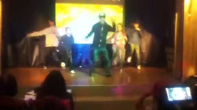 Наташа танцует Хип-хоп