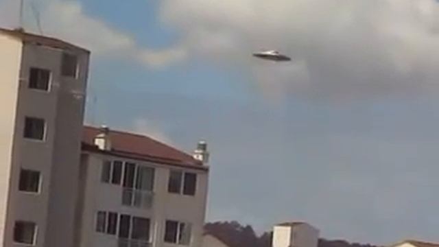 летающая тарелка смотреть онлайн