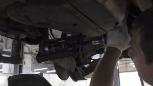 Замена сайлентблоков задних продольных рычагов на Volvo