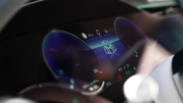 Mercedes-Benz Maybach EQS SUV 680 смотреть онлайн