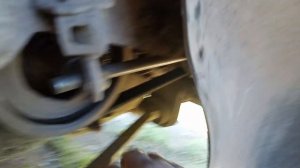 как открутить болт коленвала ваз.