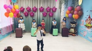 танец Стюардесс и пилотов на выпускном