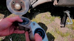 Задняя опора амортизатора НОВОГО образца на Ладу Вест