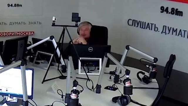 Не гладьте девушек по коленкам смотреть онлайн