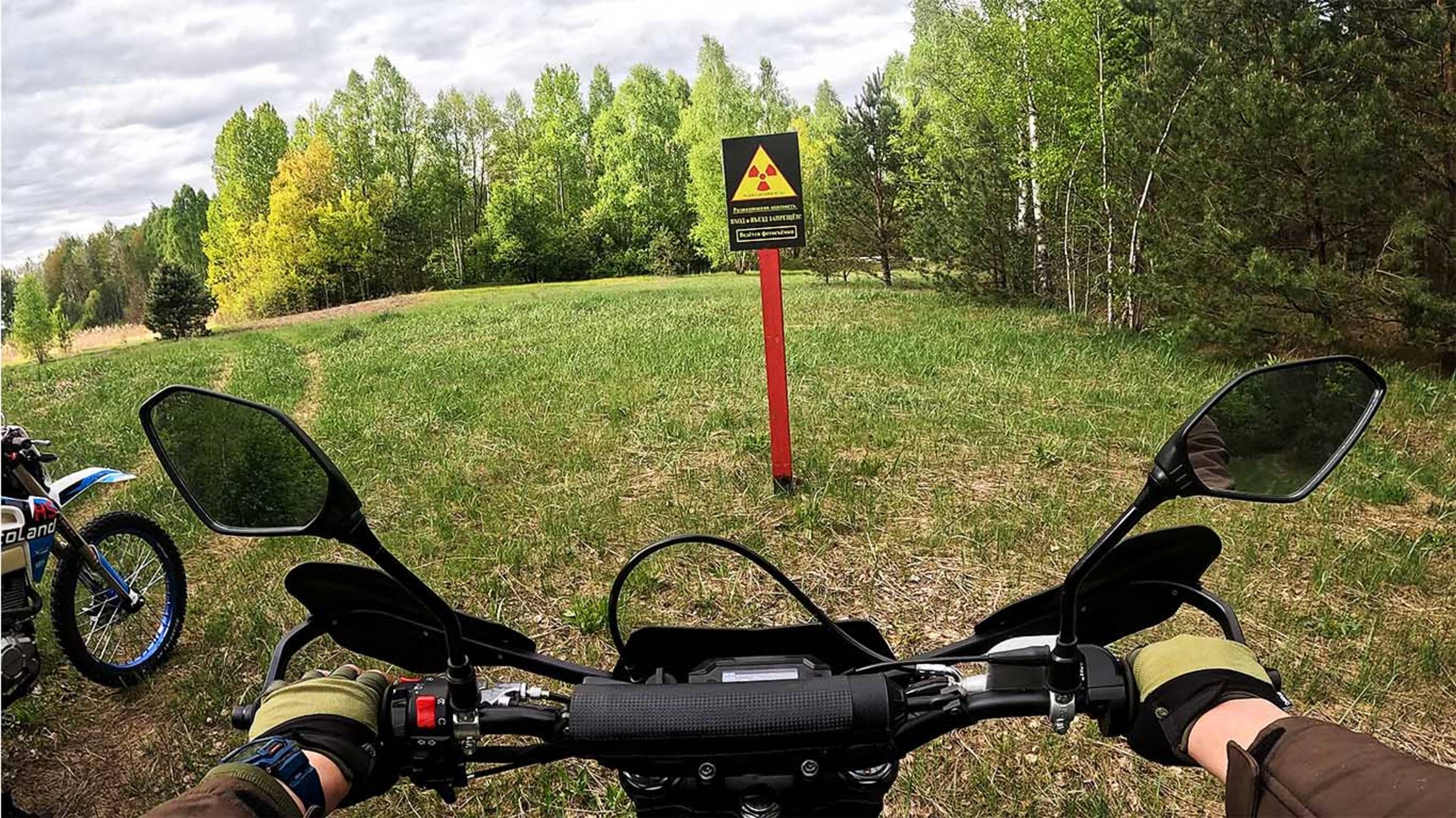 ☢️POV БУДНИ МОТОЦИКЛА & ЗАБРОШЕННОЕ СЕЛО СЕННОЕ | ВСТРЕТИЛИ ЛЕСНИКА ПОВОРОТ НЕ ТУДА ГРАНИЦА✅