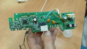 Холодильник Indesit DF5200 не включается вентилятор. Простое решение.