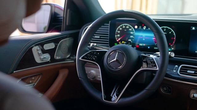 Mercedes-Benz GLE Coupe 300 смотреть онлайн