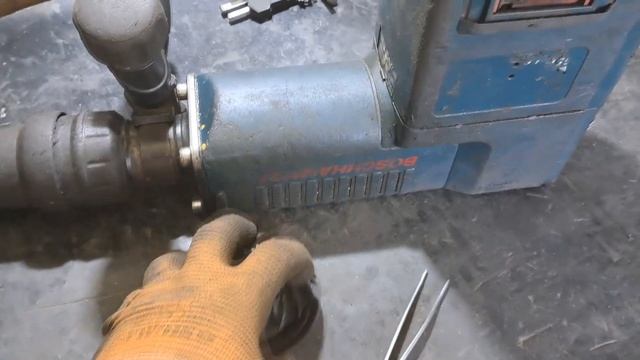 Отбойный молоток Bosch GSH 11 E нет "боя" - редкий случай! смотреть онлайн