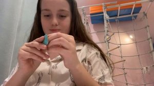 Распаковка бумажных сюрпризов.