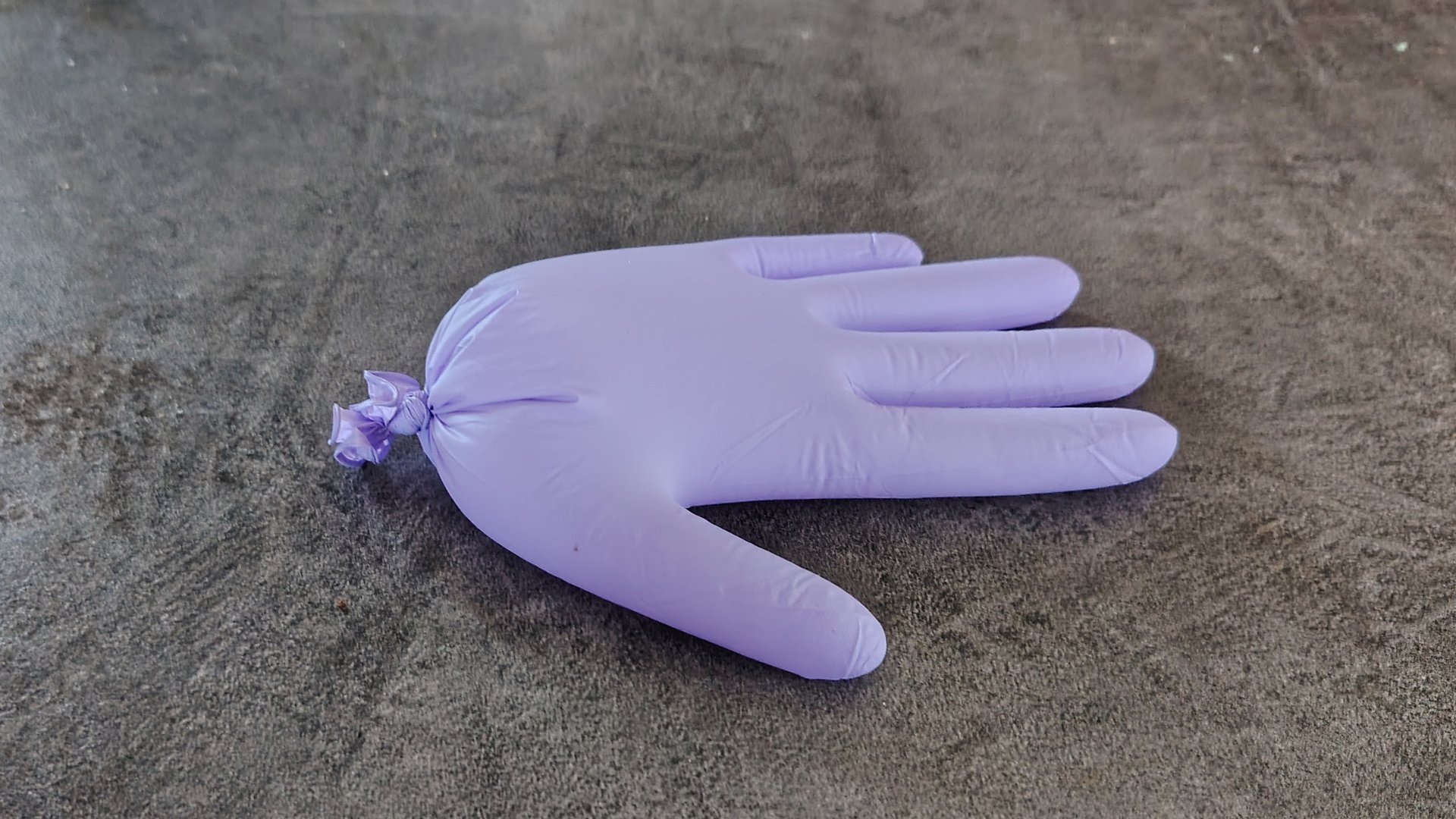 Рука-антистрес дома