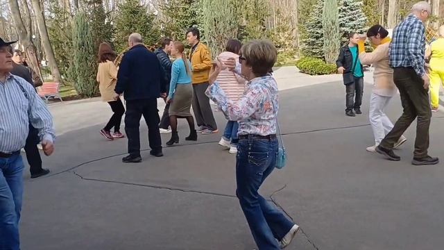 ДВЕ ЧАШКИ КОФЕ НА СТОЛЕ ❤️ ТАНЦЫ ❤️ ХАРЬКОВ 31 03 2024 смотреть онлайн