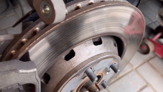 Toyota Venza Gen1 How To Remove Rotor Drill Brake Pads снятие тормозных дисков