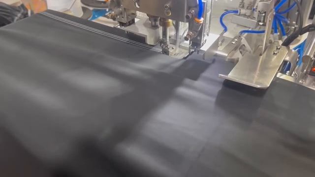 AT510 - Автомат за подгъв с ляв нож в затворено положение