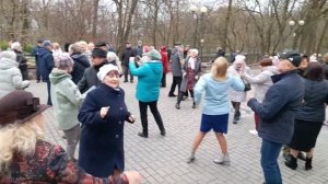 РАСЦВЕЛА ЧЕРЁМУХА В ГОРОДСКОМ САДУ... ТАНЦЫ💃🕺💃🕺💃