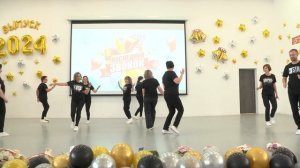 Танец родителей. ПОСЛЕДНИЙ ЗВОНОК - 2024 г.